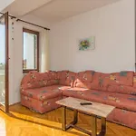 דירה With Parking Space Njivice, Krk - 21857 נייביצה