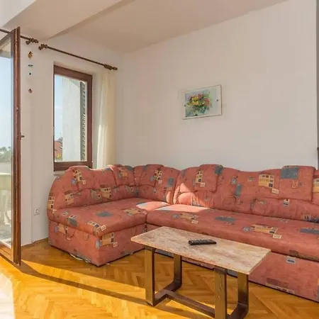 Apartman With Parking Space Njivice, Krk - 21857 Njivice