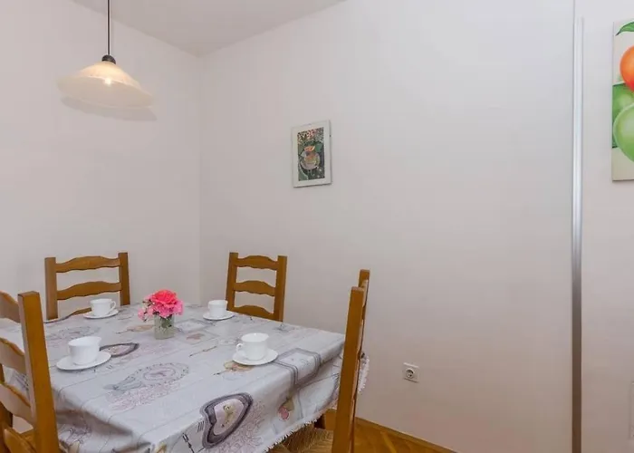 With Parking Space Njivice, Krk - 21857 Lejlighed